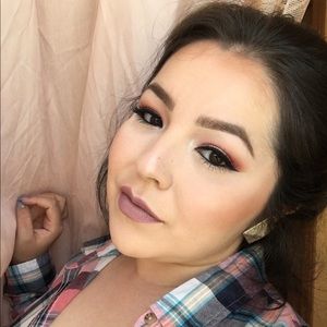 Meet your Posher, Ivon